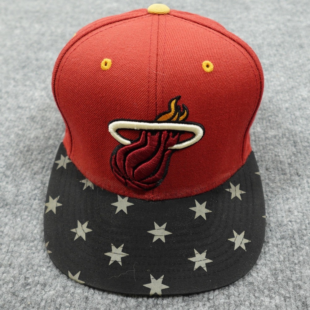 Miami Heat Hat Cap Snap Back Mens One Size Red Black NBA Mitchell & Ness